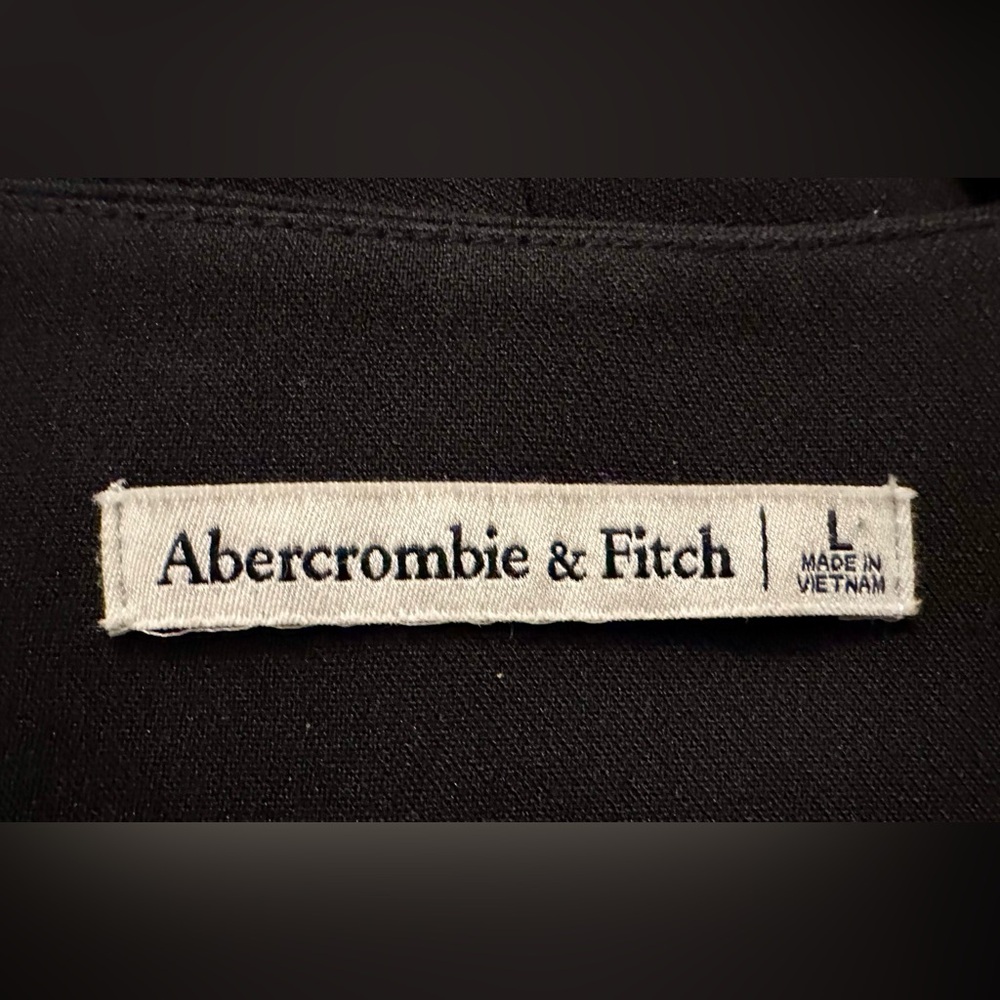 Abercrombie & Fitch Black Sleeveless Button Vest - Picture 4 of 4